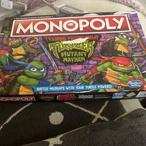 Monopoly Teenage Mutant Ninja Turtles Mutant Mayhem Board Game - Monopoly